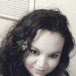 Meet your Posher, Dinora